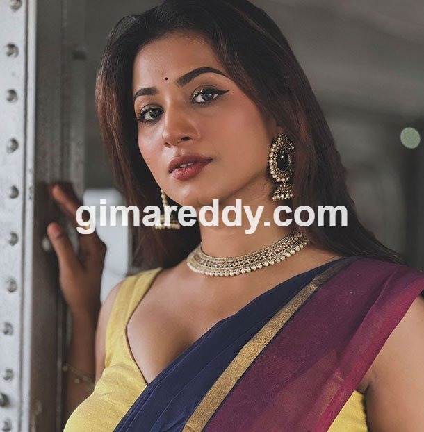 Indore call girl